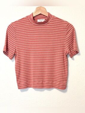 Aritzia Babaton Gonzalo Striped Mockneck Crop Tee (sz M)